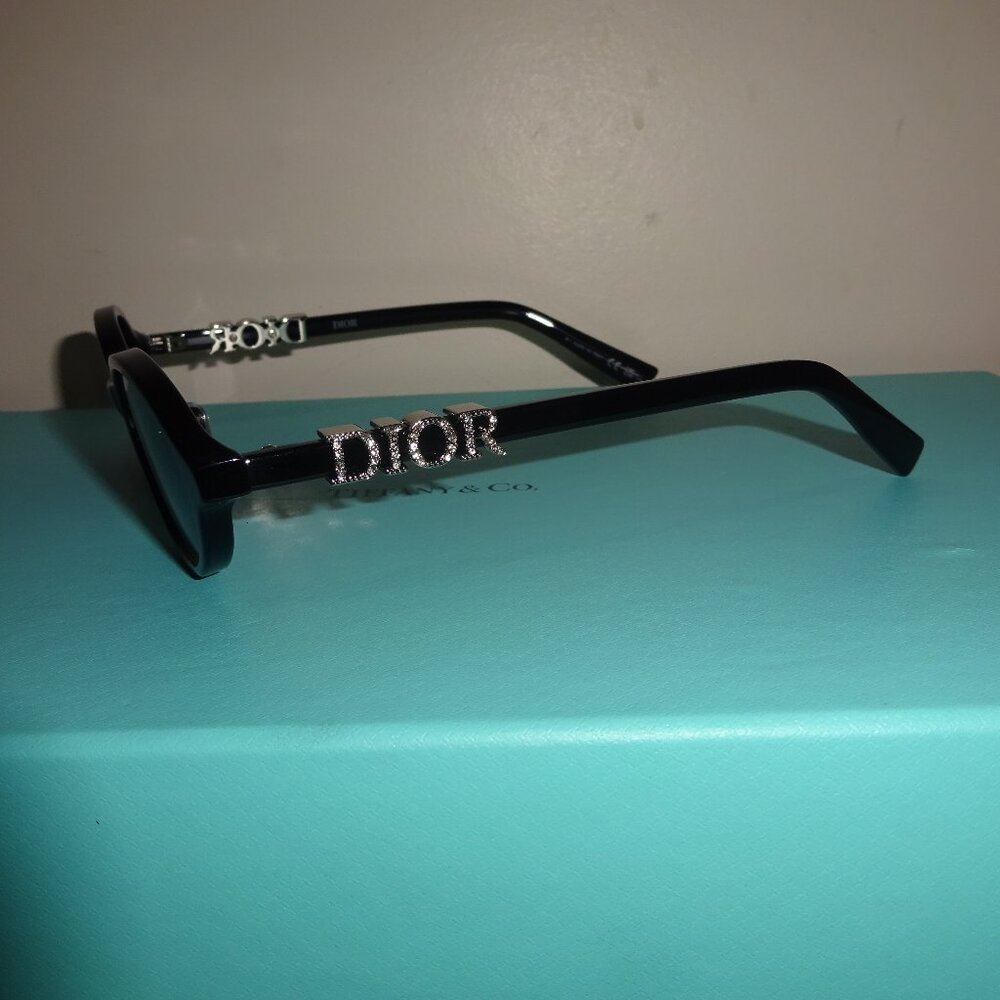 💎Dior Sunglasses💎 - Picture 3 of 9